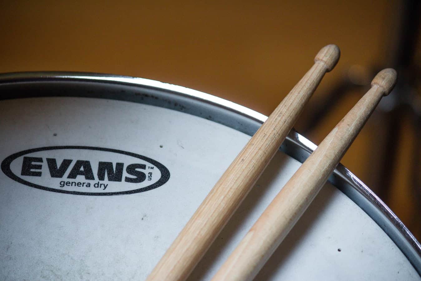 photo-1541105613724-9223d52b5129 drum practice pad reviews