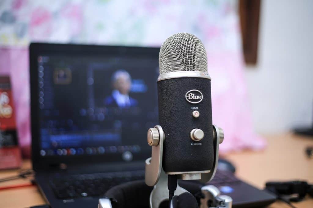 Livestreaming using a Blue yeti microphone