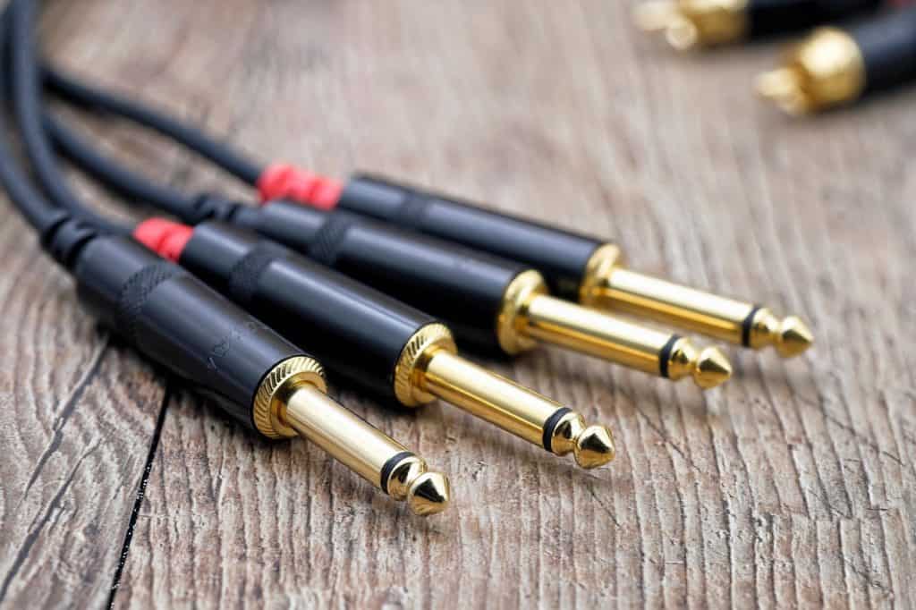 4 TS Audio connectors