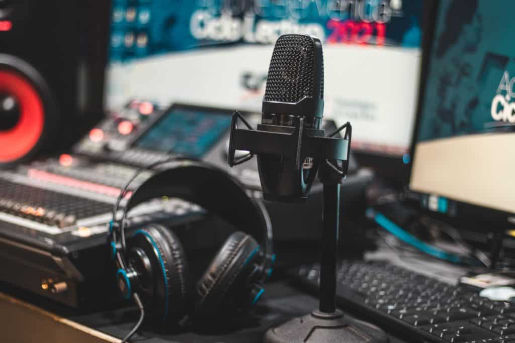 Microphone and other equipment inside a music studio